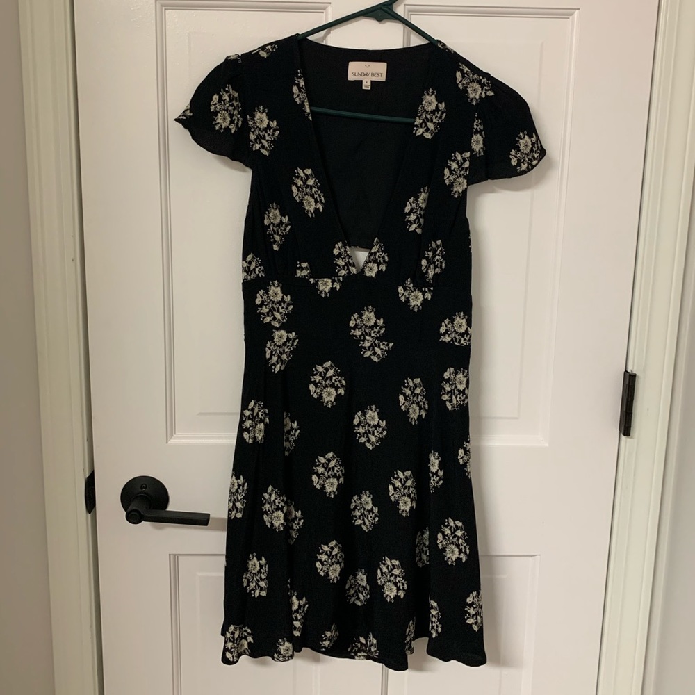 Elegant Aritzia Floral Dress